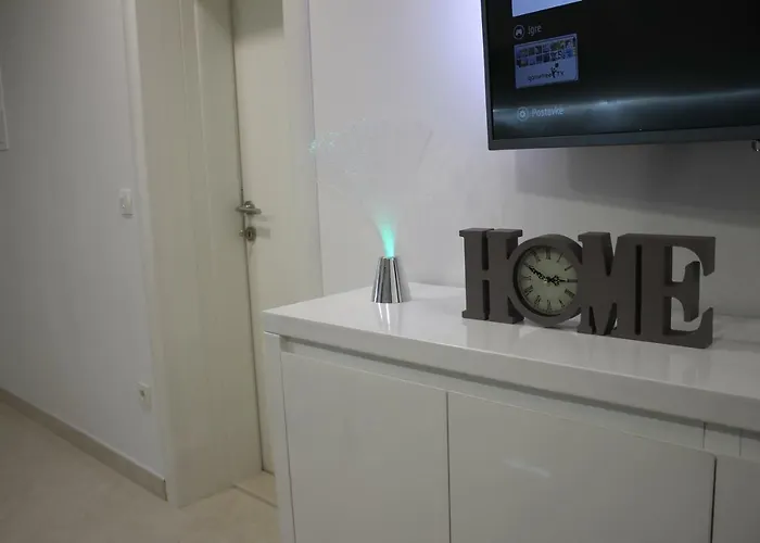 Valentino Apartman *