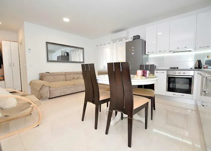 Valentino Apartman