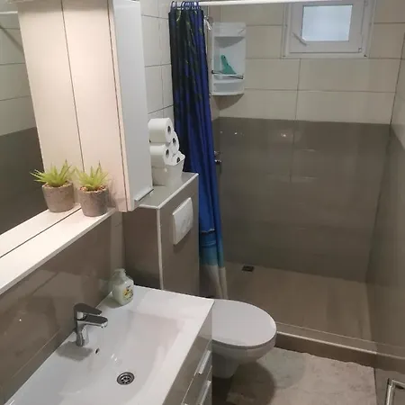 Apartamento Valentino Gradac (Split-Dalmatia)