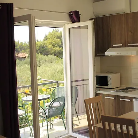 Apartment Valentino Gradac (Split-Dalmatia)